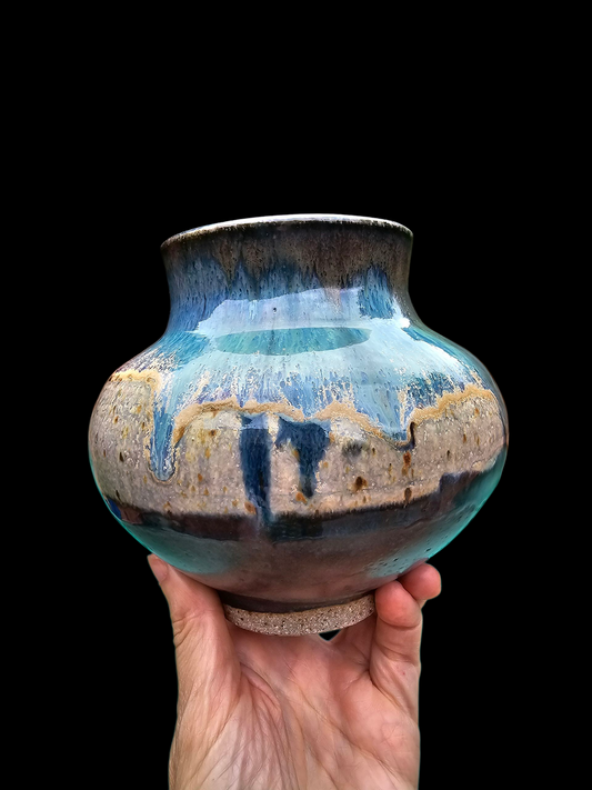 Ace of Spades 6" Sculptural vessel