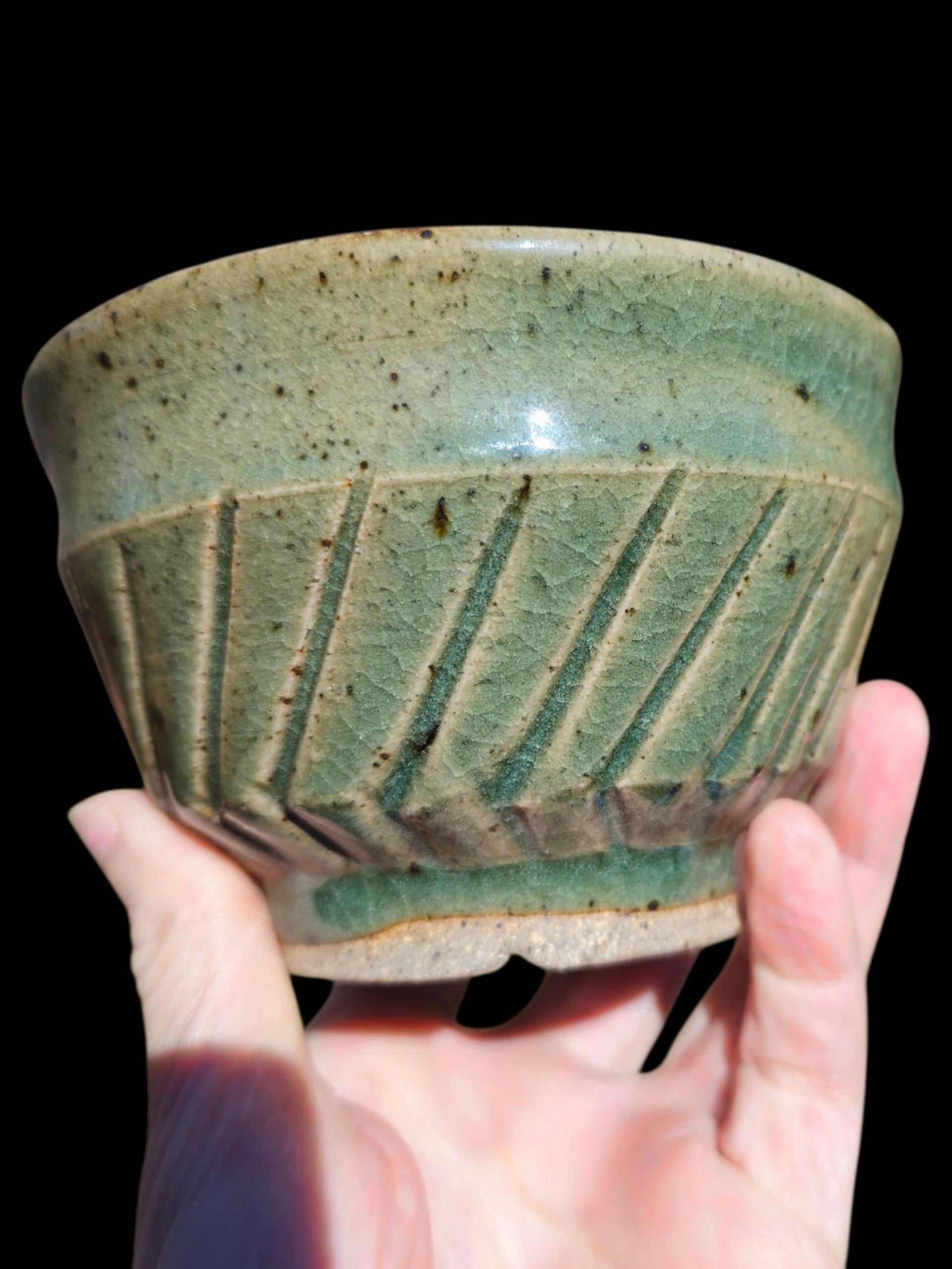 Handmade Footed Chawan Tea Bowl – Iron Green Celadon Crackle, Carved Stoneware, Japanese-Inspired